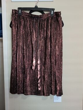 Modcloth Metallic Rose Pleated Midi Skirt